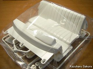 タミヤ ハイラックス・ハイリフト製作記 ～ KIT NO.58519 トヨタ ハイラックス４ＷＤ ハイリフト（RN36） Eパーツ・シート（19000315）